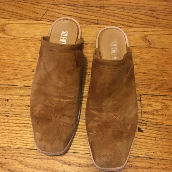 SOLD! Silent D Tan Suede Mules - Picture 4 of 4